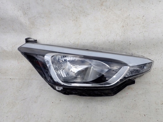 92102C8000 HYUNDAI Правая фара купить в Киев
