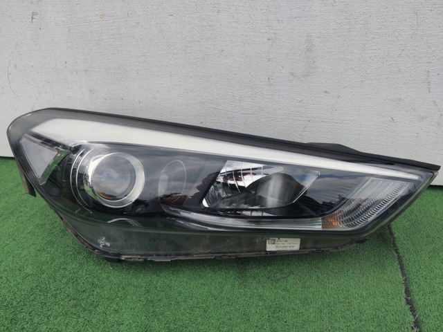 92102D7001 HYUNDAI Фара правая купить в Днепр