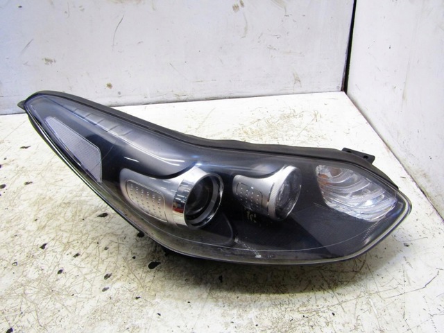92102F1040 HYUNDAI Фара правая купить в Хмельницкий