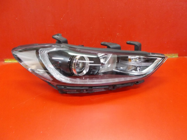92102F2000 HYUNDAI Правая фара купить в Каменское