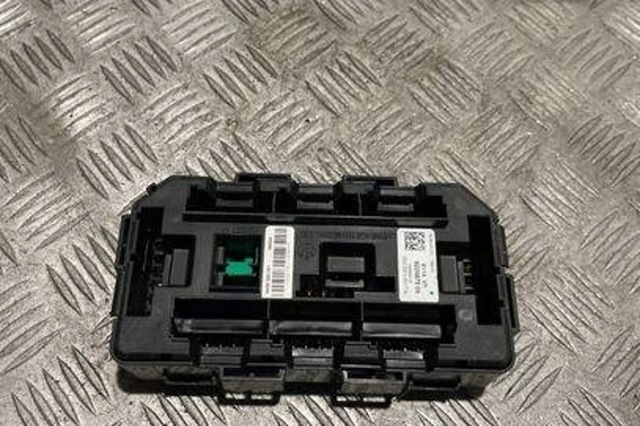 9224879 BMW Блок предохранителей купить в Винница