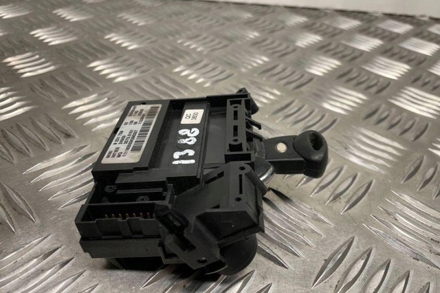 Кнопка старт стоп 9231739 BMW