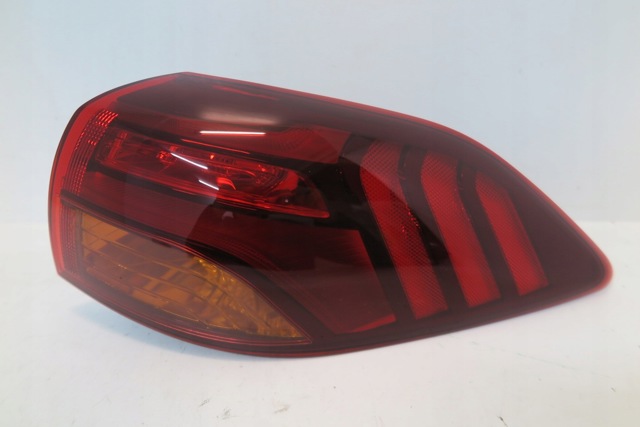 Задний правый внешний фонарь 92402D7600 HYUNDAI