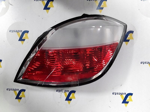 Фонарь задний правый 93190305 OPEL