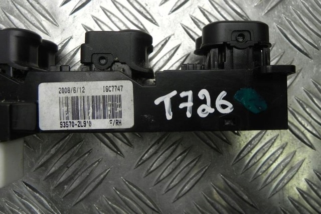 935702L910 HYUNDAI купить в Сумы