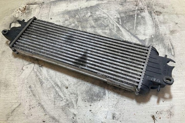 RENAULT 93850451 Радиатор интеркуллера в наличии Днепр