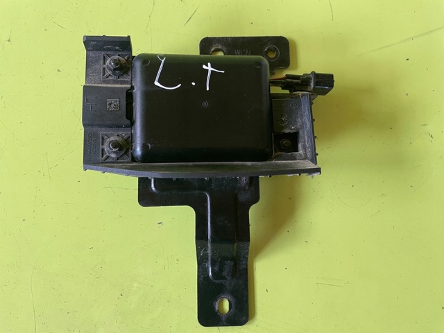 95811G4000 HYUNDAI купить в Украина