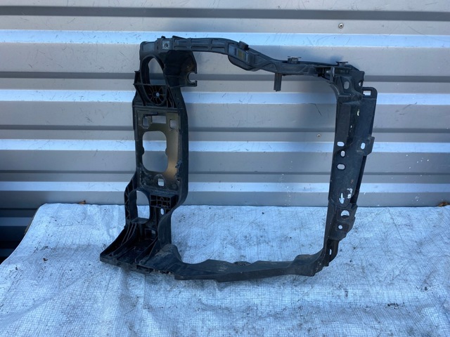 95B805295 PORSCHE Кронштейн радиатора интеркуллера левый купить в Черкассы