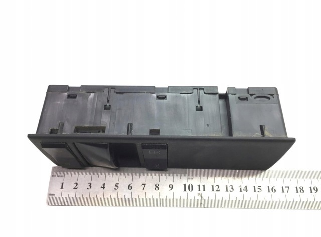 MERCEDES A9605450913 Кнопочный блок управления стеклоподъемником передний левый в наличии Ровно