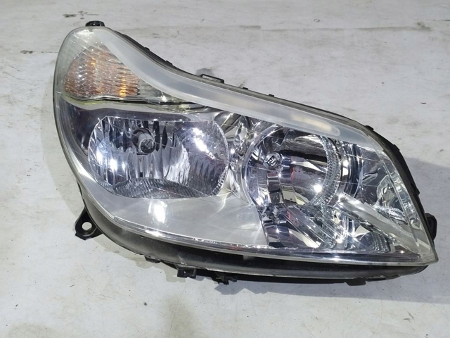 Вставка фары правой 9650055880 PEUGEOT