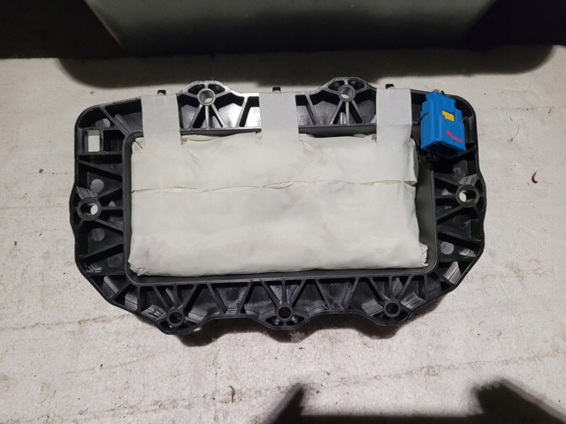 Подушка безопасности (AIRBAG) пассажирская 9672848580 PEUGEOT