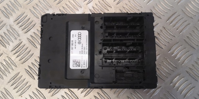 971907063R PORSCHE купить в Николаев