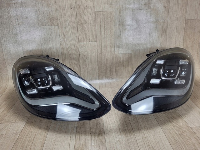 971941044L PORSCHE Правая фара купить в Днепр