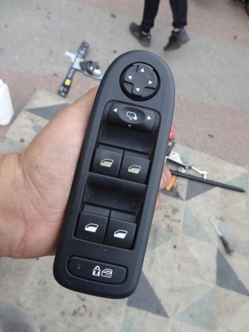 PEUGEOT 98026364ZD в наличии Полтава