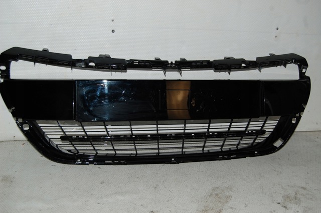 PEUGEOT 9810921477 в наличии Украина