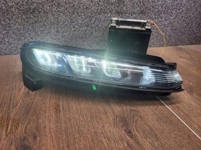 PEUGEOT 9822790280 Фара дневного света правая в наличии Ровно