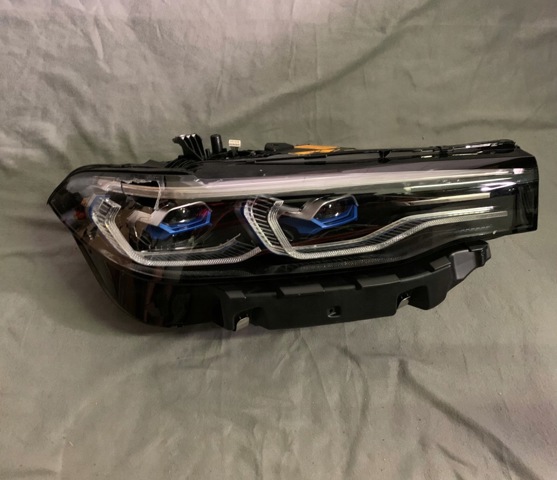 9852956 BMW Правая фара купить в Кривой Рог
