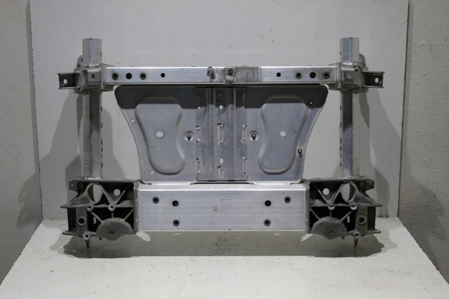 PORSCHE 9J1400048C Подрамник передний в наличии Кривой Рог