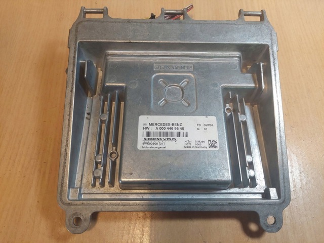 MERCEDES A0004469640 Блок управления двигателем в наличии Сумы