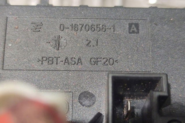 Реле стартера A0025422619 MERCEDES