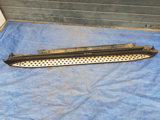 A1646901075 MERCEDES Подножка правая купить в Ирпень