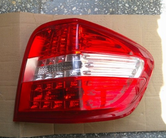 Правый стоп-сигнал A1649064300 MERCEDES