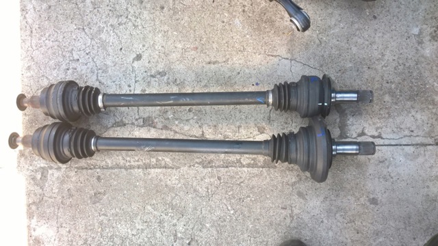 A1663506800 MERCEDES Полуось задняя левая купить в Николаев
