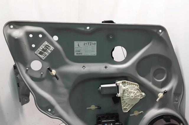 Стеклоподъемник задней левой двери A1697301579 MERCEDES