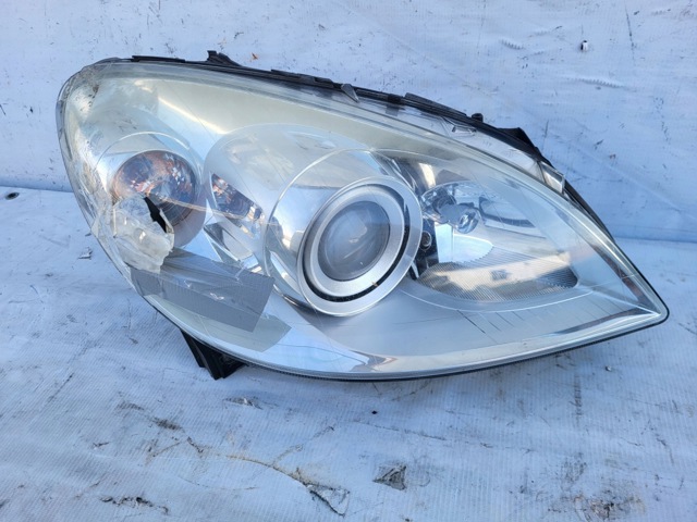MERCEDES A1698206861 Фара правая в наличии Ровно