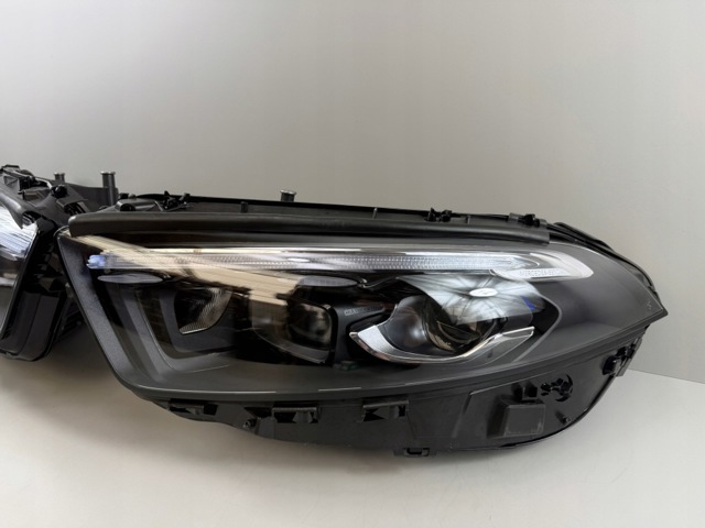 A1779066904 MERCEDES Левая фара купить в Днепр
