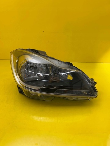 MERCEDES A2048200039 Правая фара в наличии Черкассы
