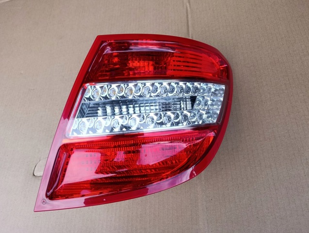 MERCEDES A2048204064 Задний фонарь в наличии Ровно