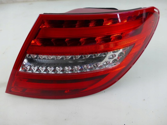 A2049060503 MERCEDES Фонарь задний правый купить в Харьков