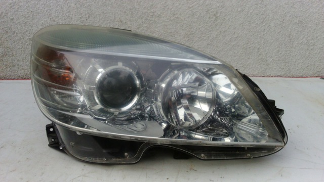A2049065203 MERCEDES Правая фара купить в Черкассы