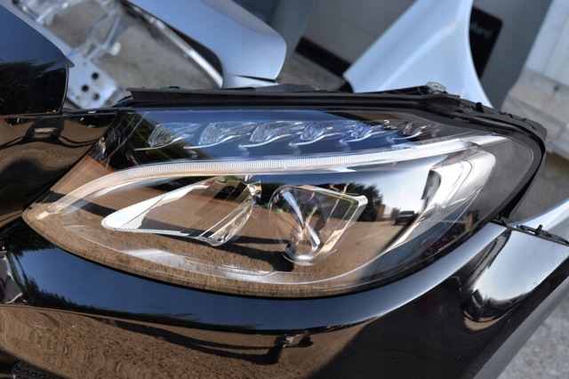 Фара дальнего света в сборе A2058203661 MERCEDES