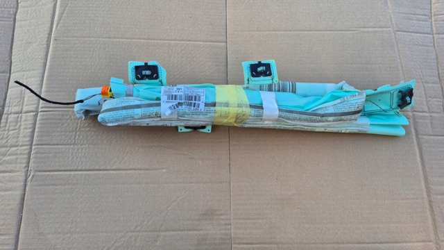 MERCEDES 2058601002 Шторка боковая, левая в наличии Ровно