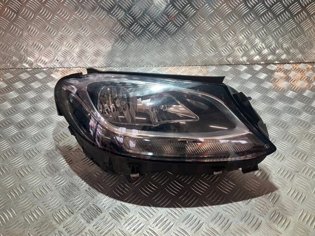 Фара передняя правая A2059066802 MERCEDES