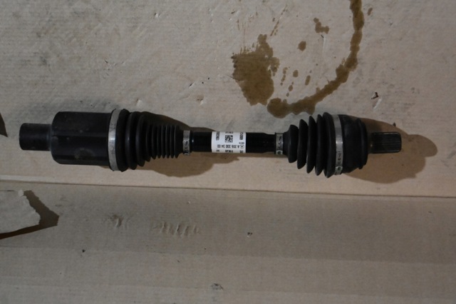MERCEDES A2063302302 Полуось (привод) передняя левая в наличии Каменское