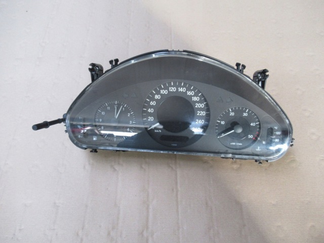A2115400748 MERCEDES Приборная доска (щиток приборов) купить в Одесса