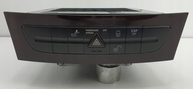 Кнопка аварийной сигнализации A2116800552 MERCEDES