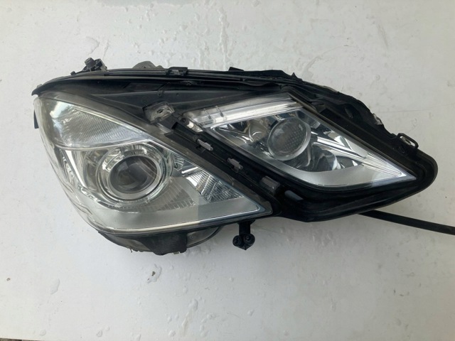 A2128201039 MERCEDES Фара правая купить в Сумы