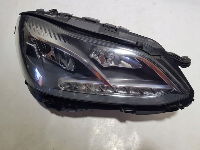 A2128202039 MERCEDES Фара правая купить в Кривой Рог