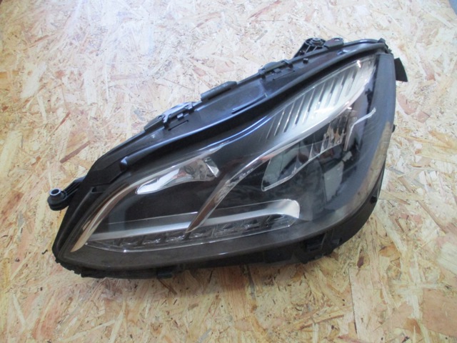 Стекло левого фонаря A2128204939 MERCEDES