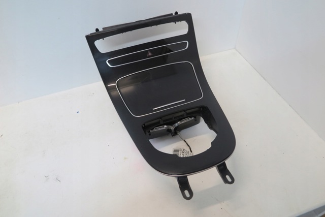 MERCEDES A2138100715 Накладка декоративная центральной консоли в наличии Киев
