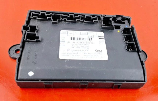 MERCEDES A2218709386 в наличии Черновцы