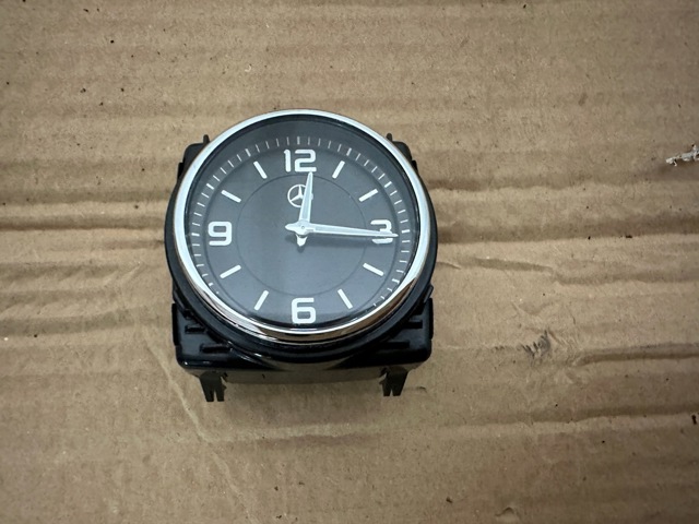 A2228270300 MERCEDES Часы салонные купить в Винница