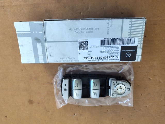 A22290568009051 MERCEDES Кнопочный блок управления стеклоподъемником передний левый купить в Сумы