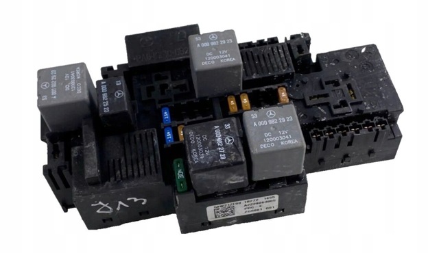 Монтажный блок предохранителей A2229063805 MERCEDES
