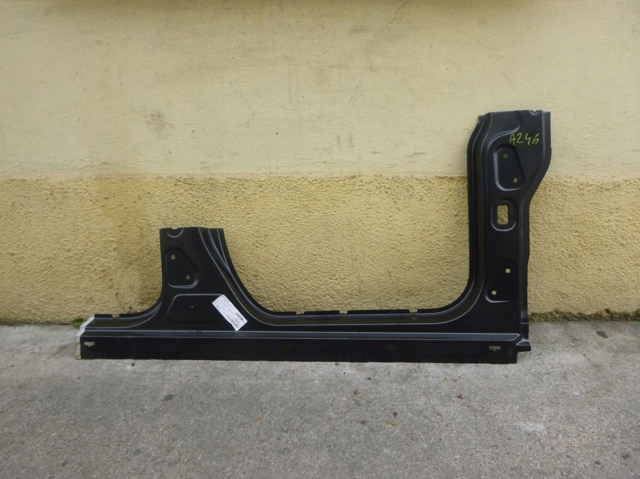 2466371235 MERCEDES купить в Харьков