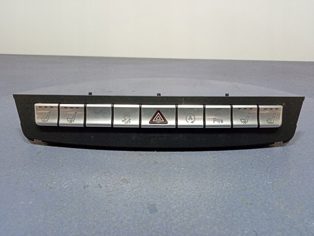MERCEDES A2929051800 Блок кнопок центральной консоли в наличии Каменское